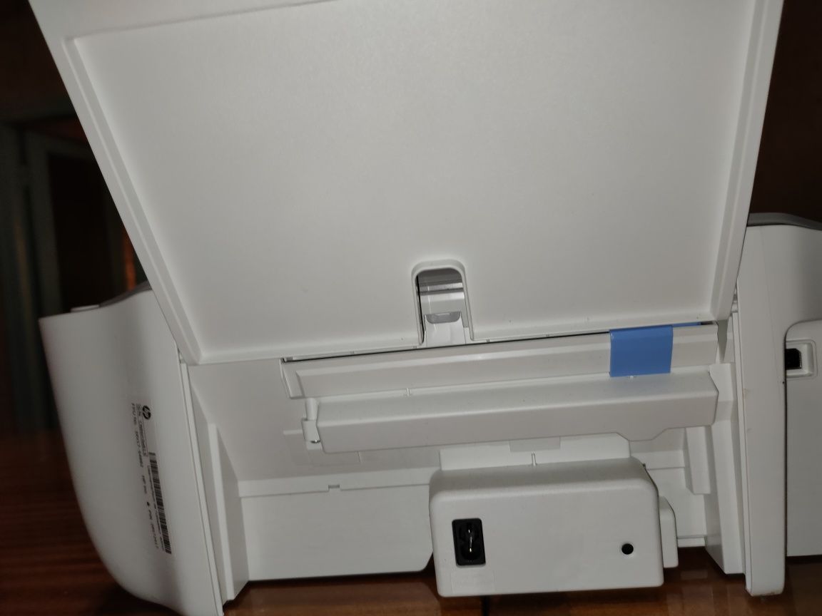 Продам прінтер hp Deskjet 2720