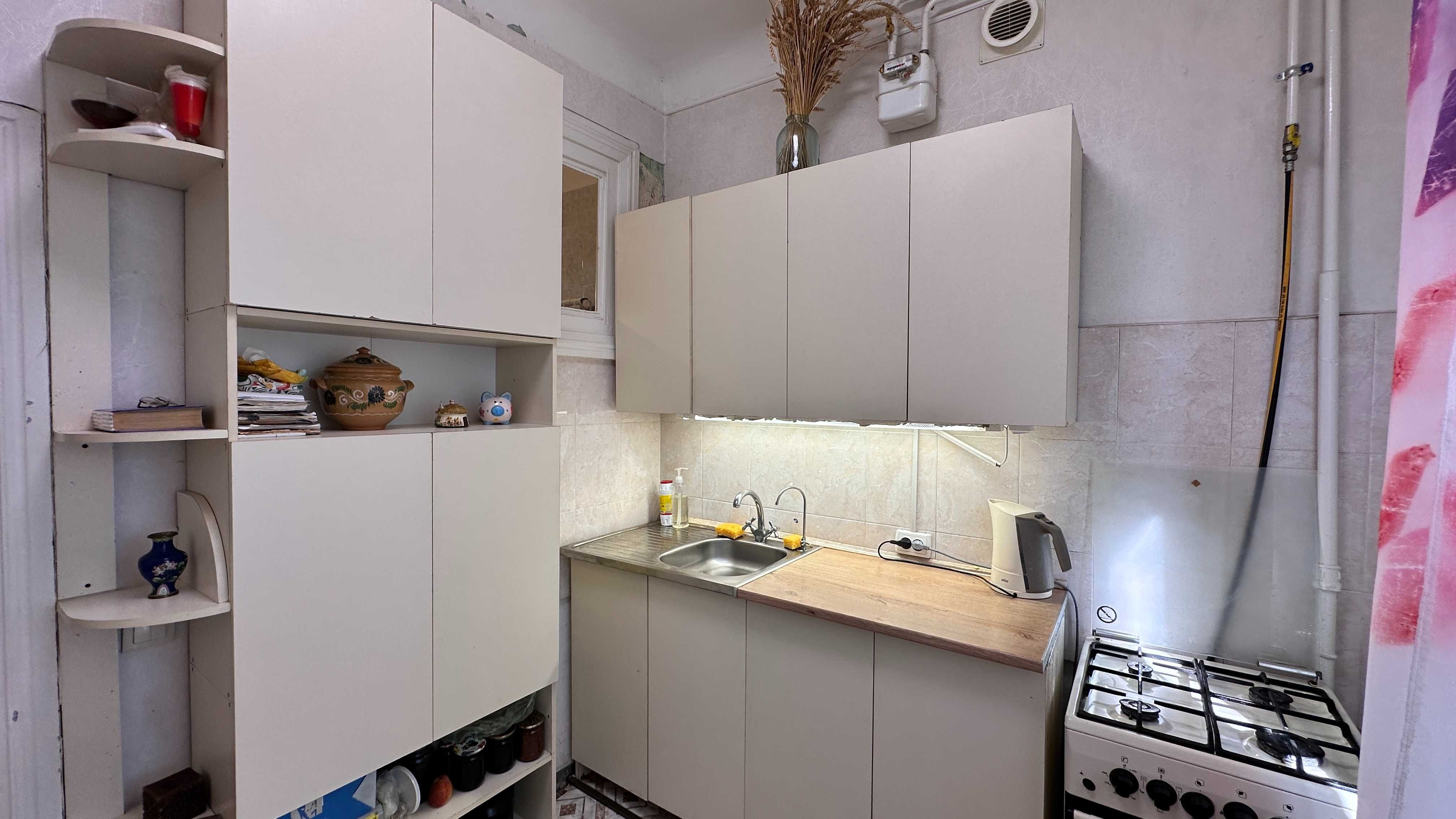 продам 3 комнатную квартиру сталинку 5/5 на Нигояна 23 г.Днепр