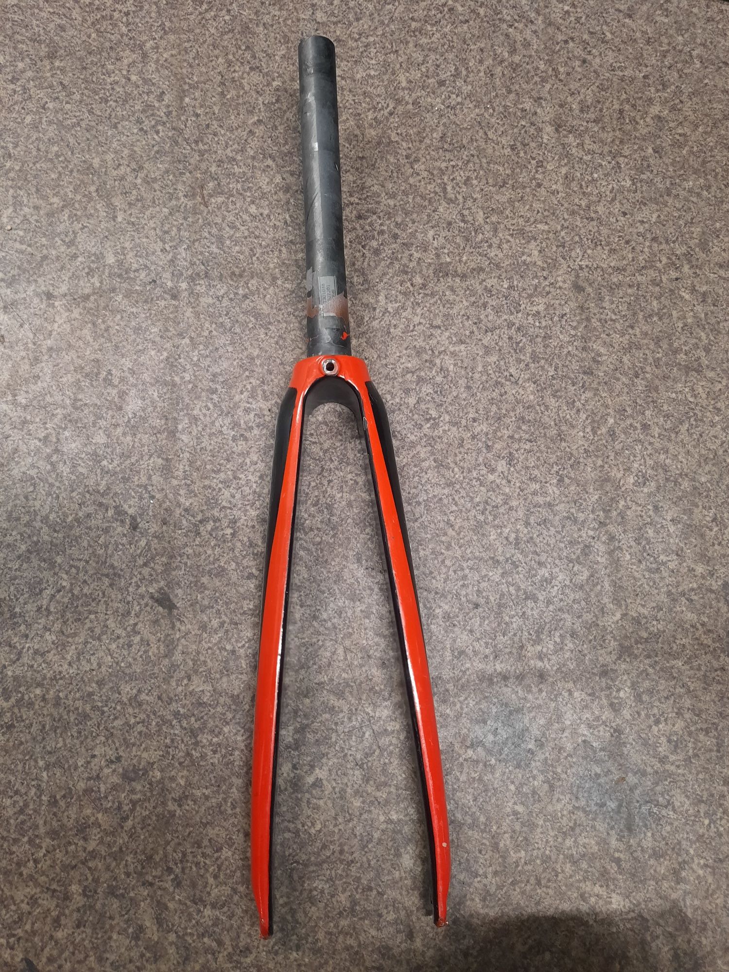 widelec szosowy CARBON tapered 1 1/8" kolarzówka 28" cz