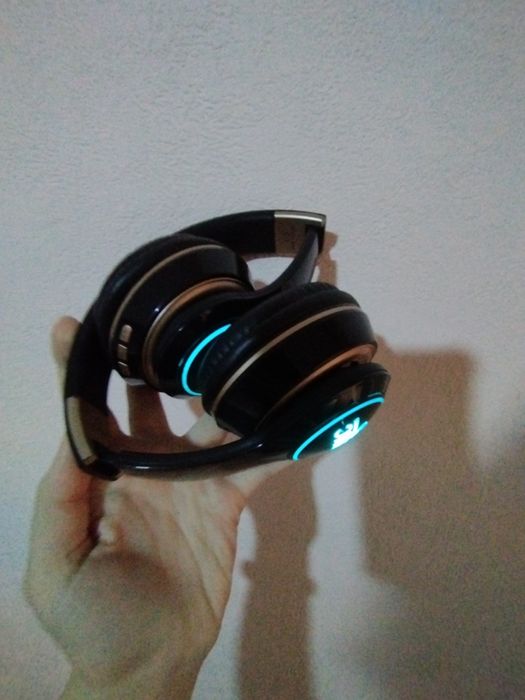 Бездротові навушники t15 — стильні, зручні та універсальні