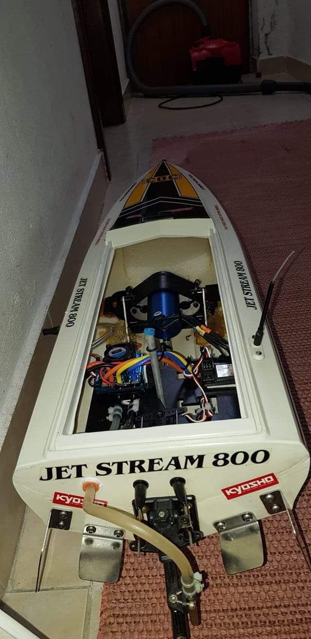 Barco RC jet stream 800