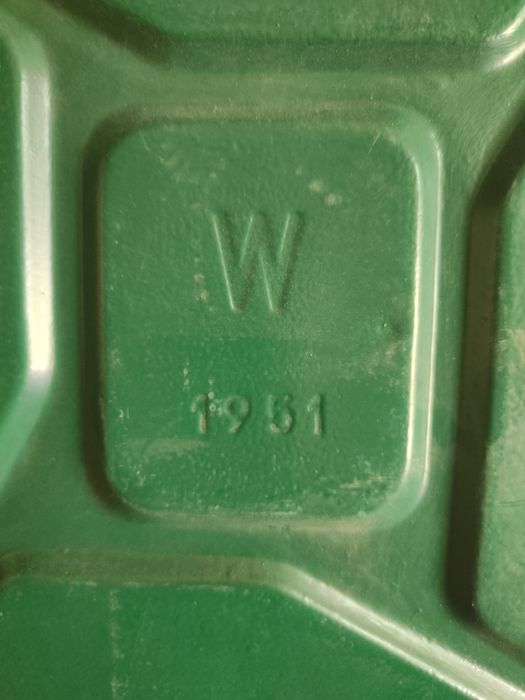 Sprzedam kanistry 20 L