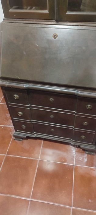 Móvel vintage estilo escrivaninha
