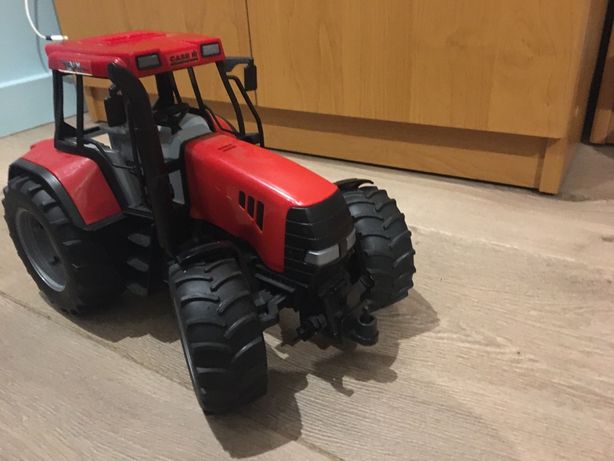 Zabawkowy traktor