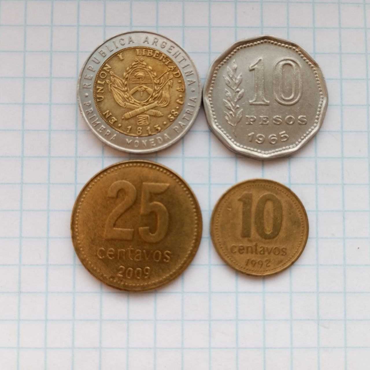 Продам наборы монет Уганда,Новая Зеландия,Кения, Аргентина