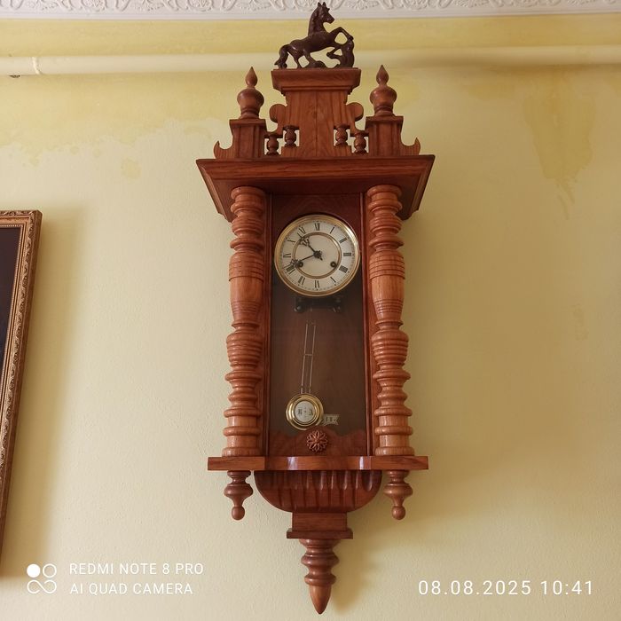 Старовинний раритетний настінний годинник