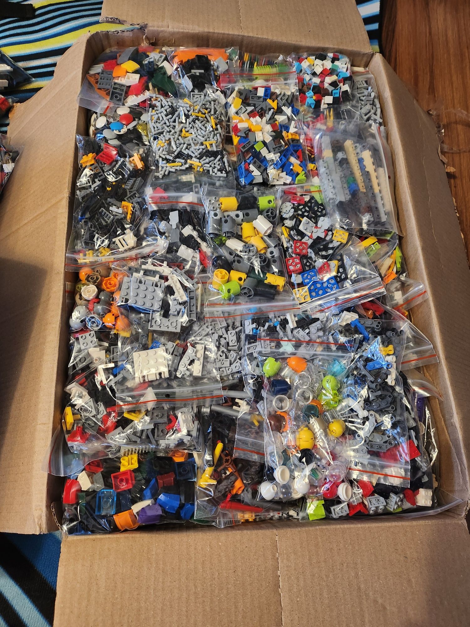 Mix Lego klocki drobne ,segregowane , nadruk , koła ,szyby