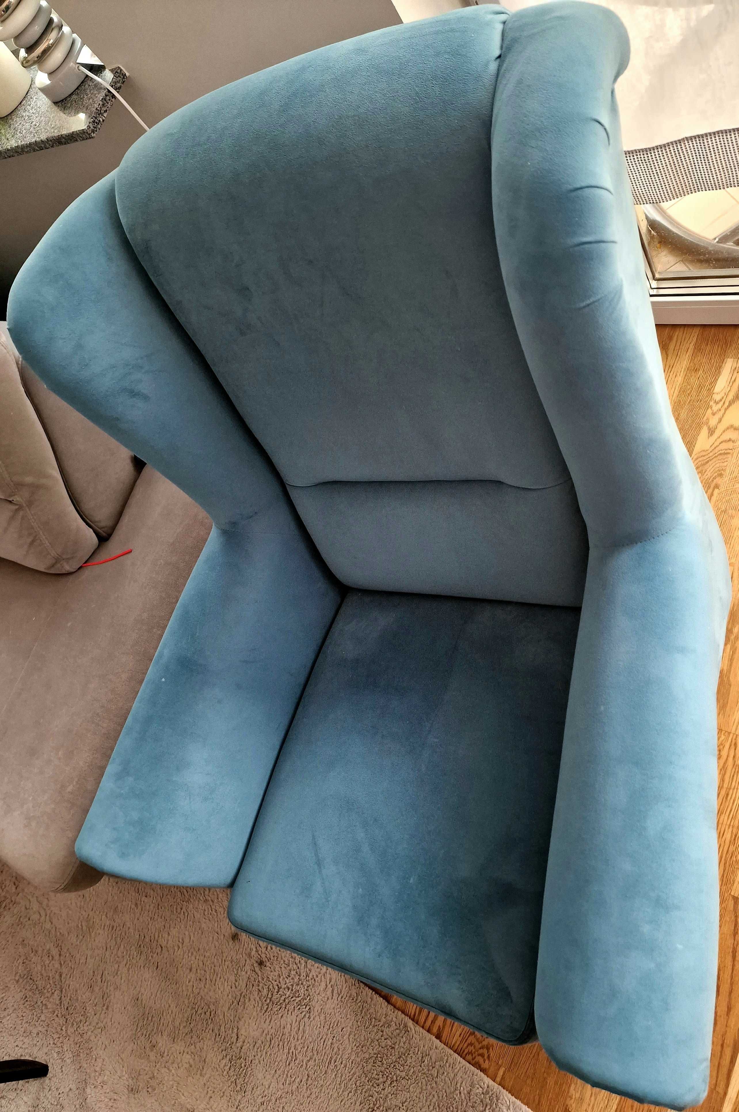 Fotel niebieski, niebieski fotel