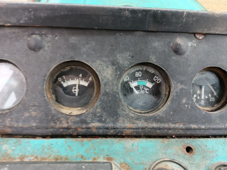 Продам екскаватор  ЮМЗ ЄО2621