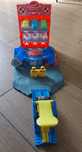 Hot Wheels Monster Trucks demolka na stacji Hfb12