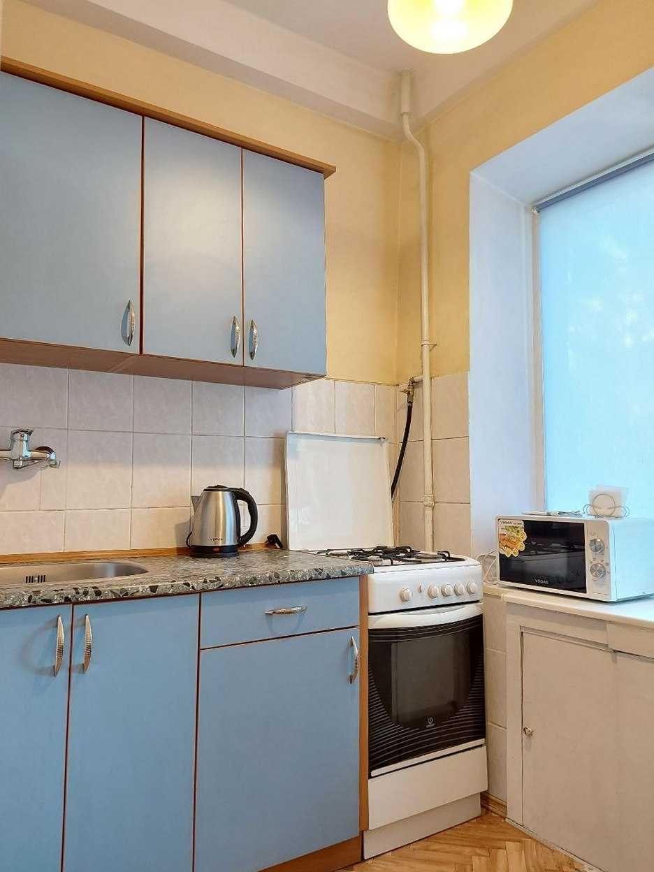 Затишна квартира метро Палац Україна
