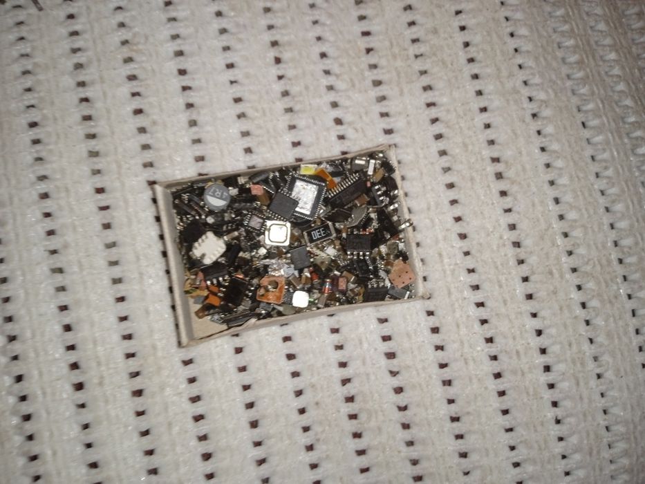 Транзисторы, процессоры,микросхемы, резисторы, и т.д!