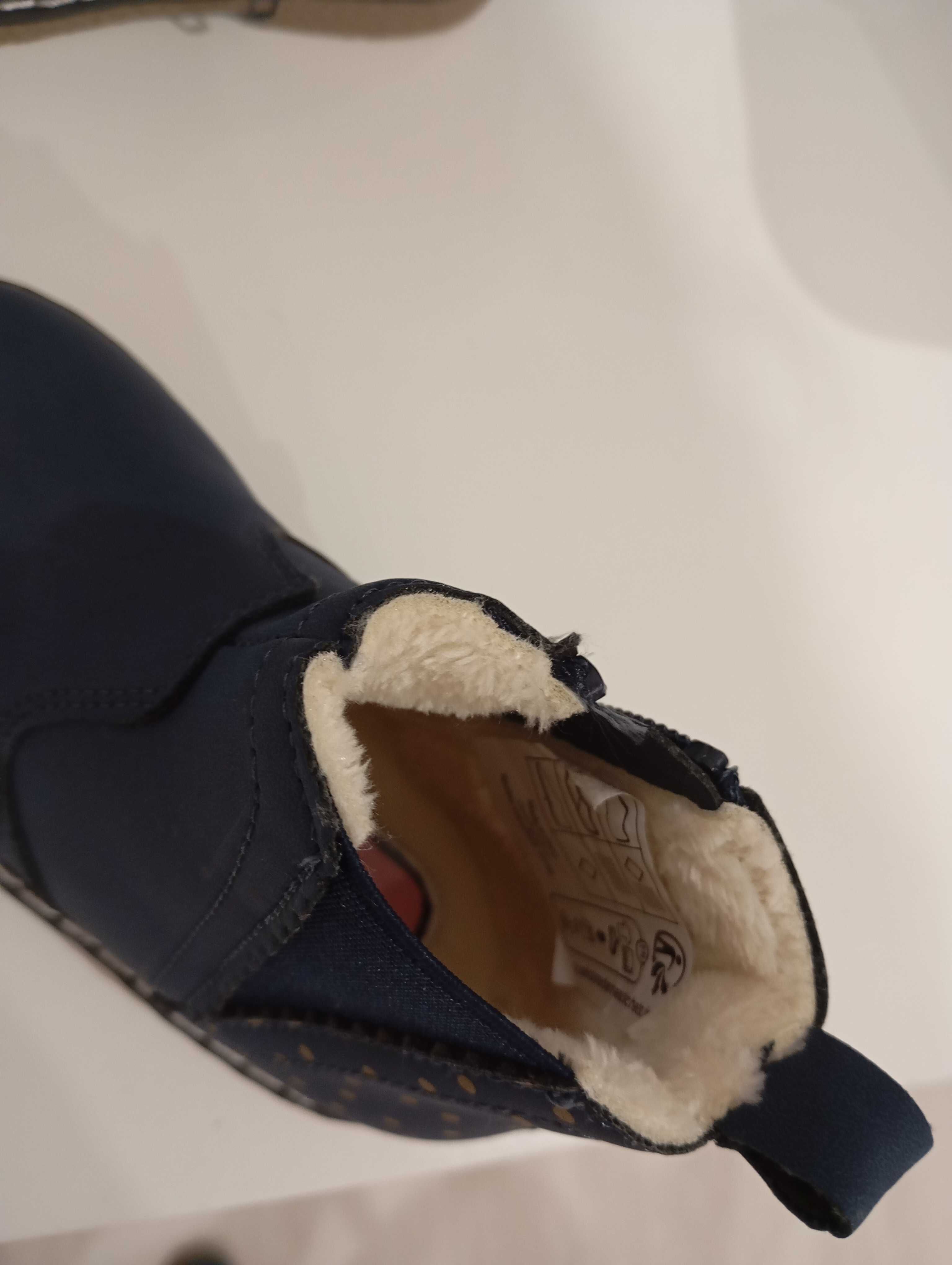 Botas criança NOVAS
