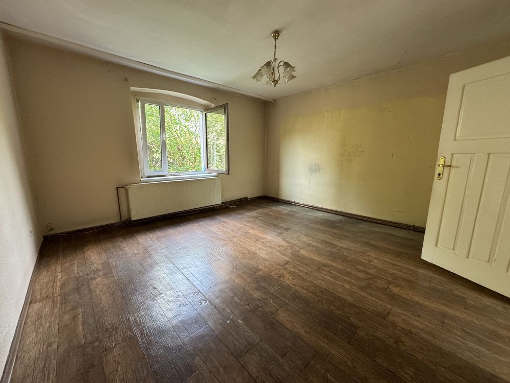 Rodzinny Dom 6 pokoji+strych ~ 132 m2 - Działka 793m2