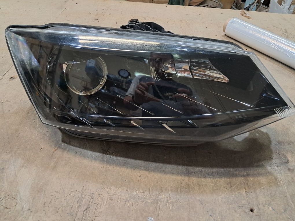 Фара права шкода фабія 3 галогенова, skoda fabia 3