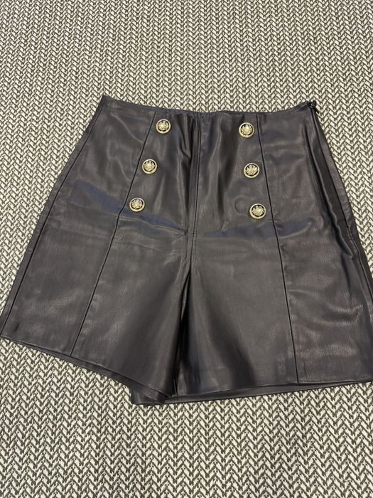 Продам шкіряні шорти Zara