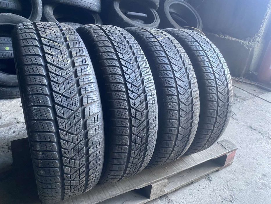 215.65.17 Pirelli 4шт зима БУ склад шины резина из Европы R17 215/65