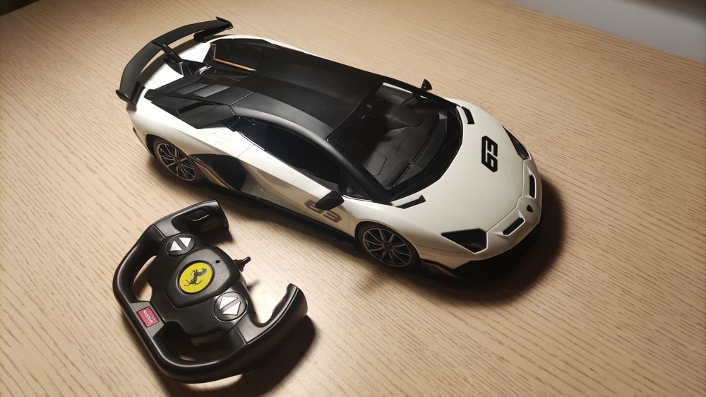 Zdalnie sterowany samochód