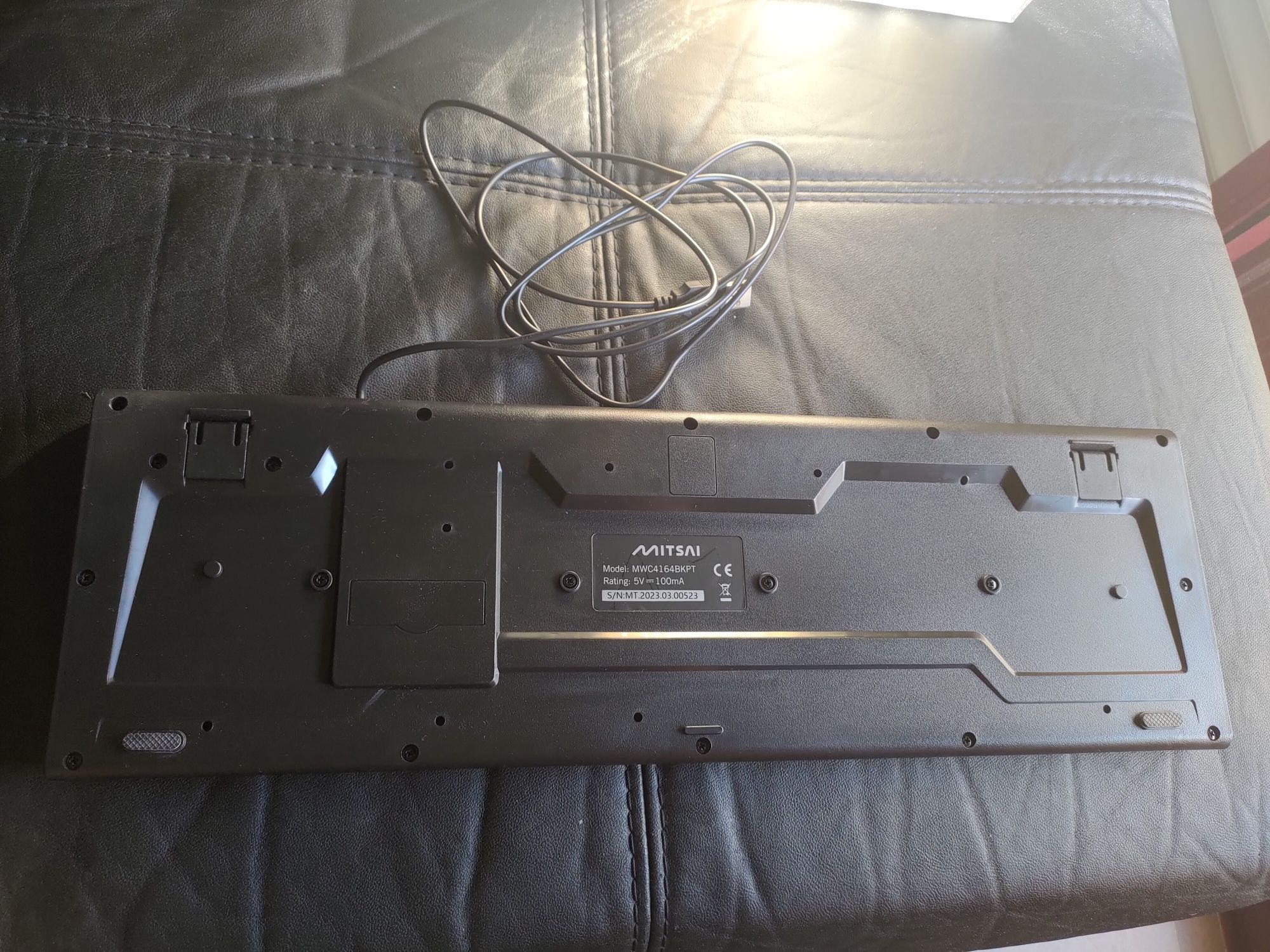 Teclado preto marca MITSAI