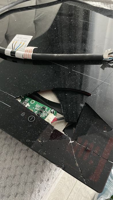 Płyta indukcyjna Haier HAISJ64MC uszkodzona