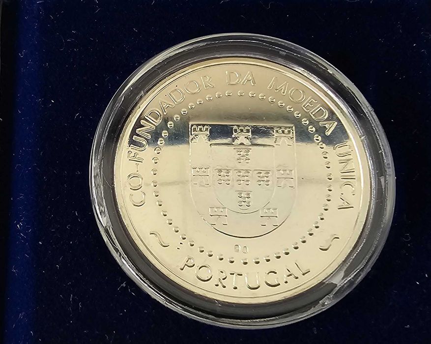 Medalha co fundadora da moeda única