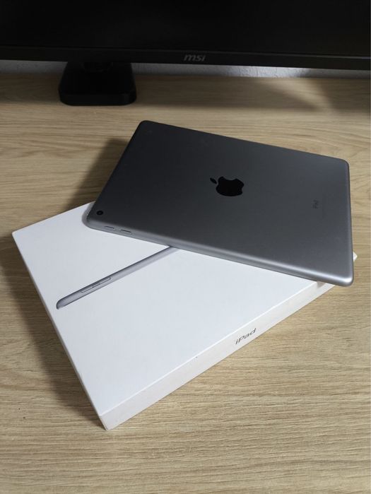 Планшет Apple iPad 5 WiFi 32gb
