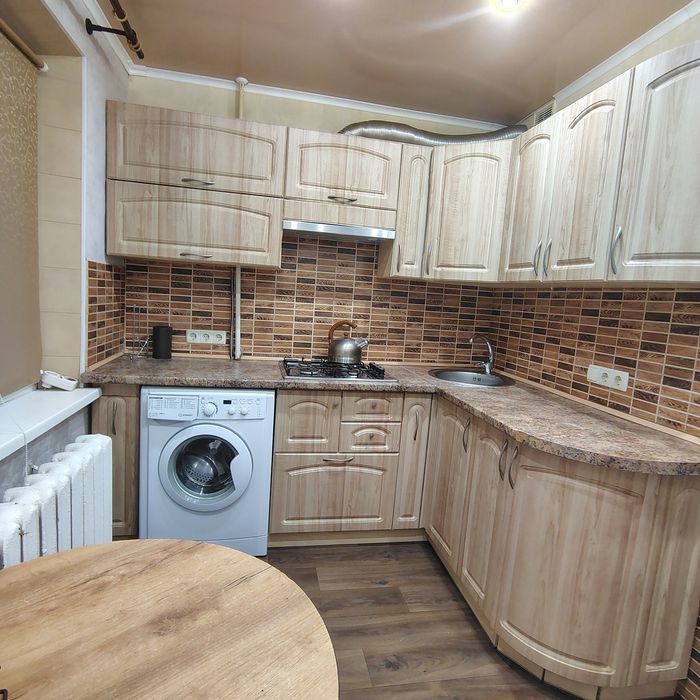 3-кімн.кв на довгострокову оренду. Тесленка 25