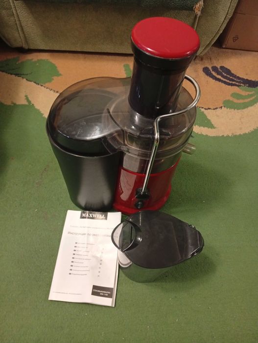 Соковичавниця (соковыжималка) електрична б/в Maxwell MW-1102