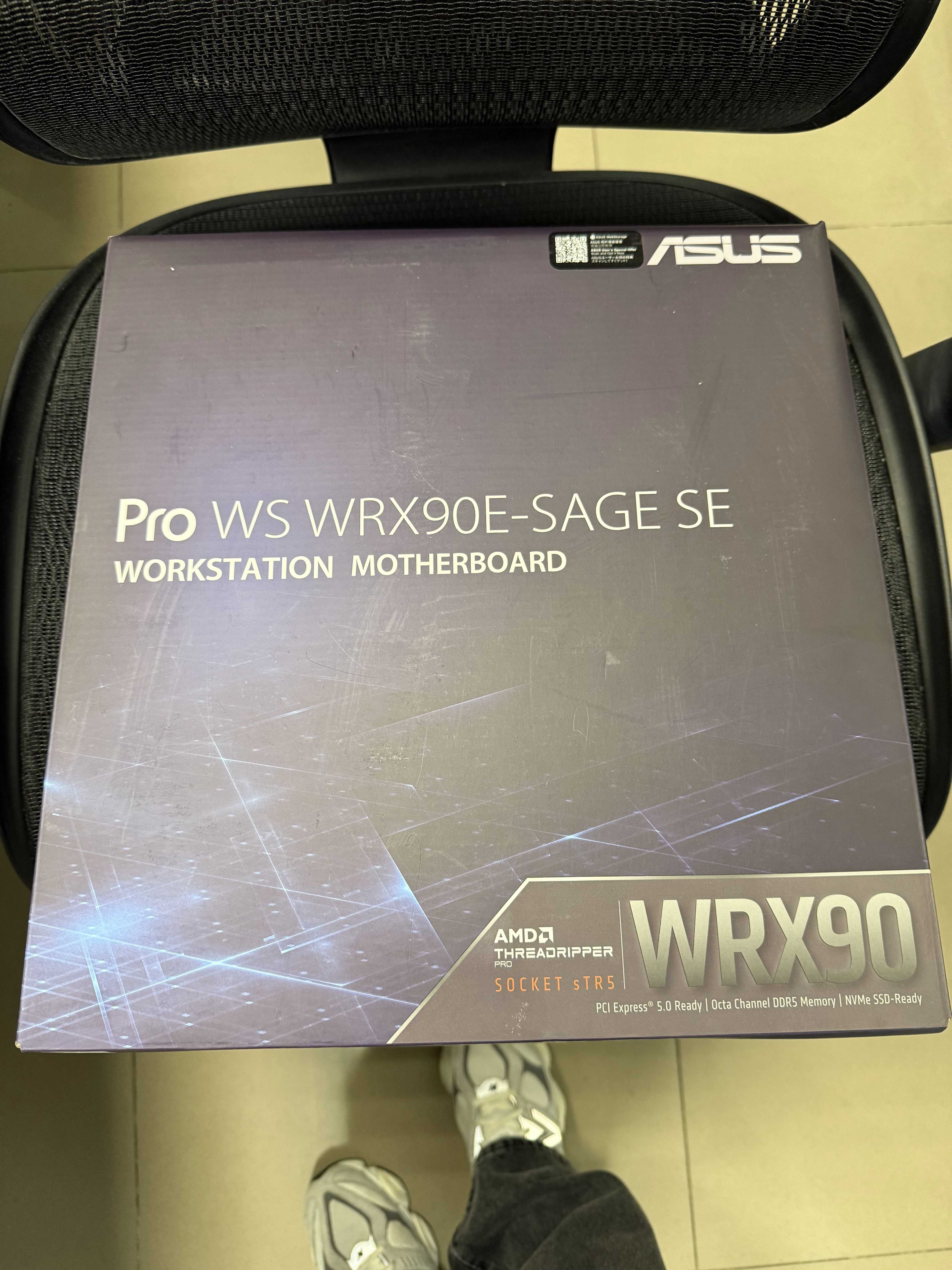 Asus Pro WS WRX90E-SAGE SE sTR5 WRX90 8xDDR5 M.2 EEB (90MB1FW0-M0EAY0)