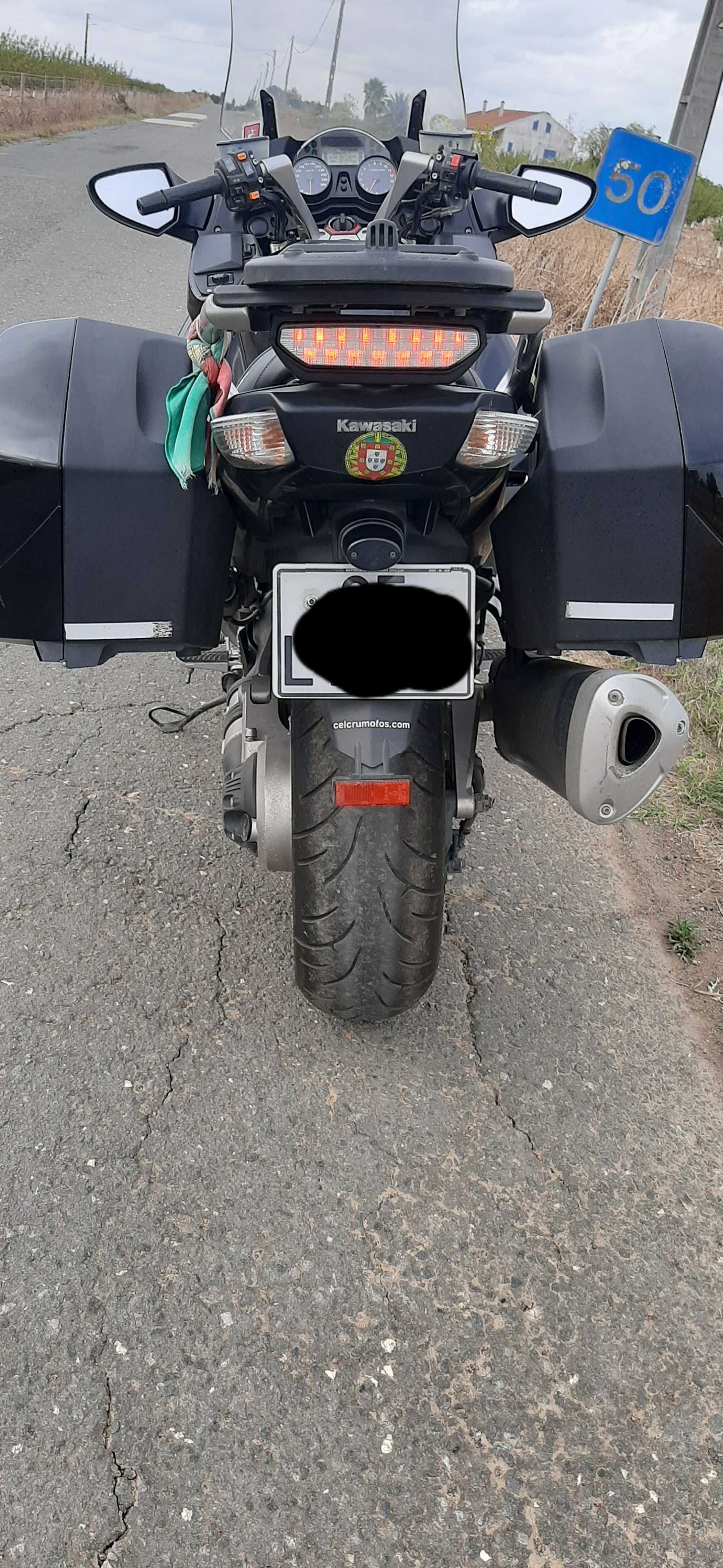Kawasaki GTR 1400 :AbS ,K-ACT- kTRC