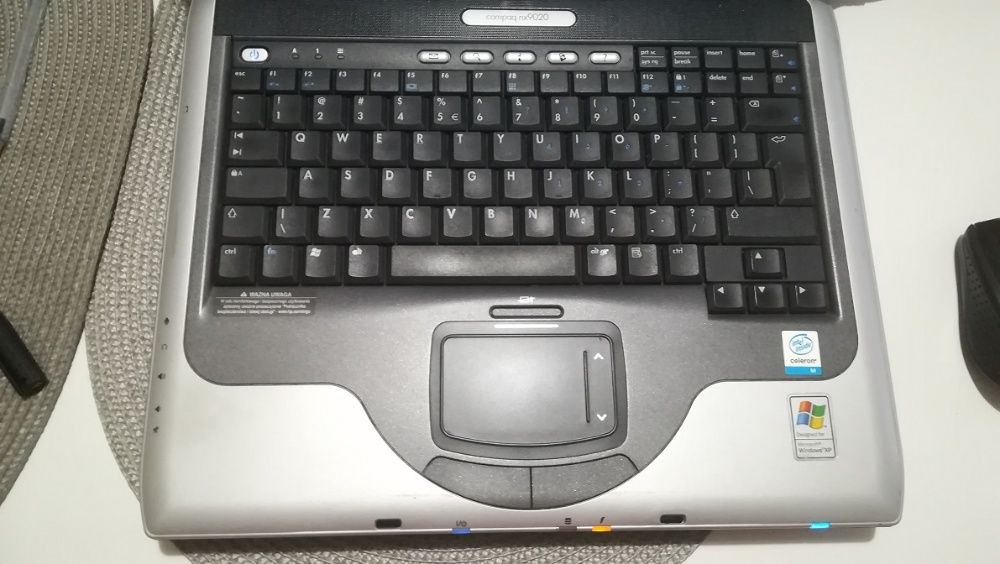 Laptop HP Compaq nx9020 1,4Ghz 512RAM 40GB, Windows + Linux