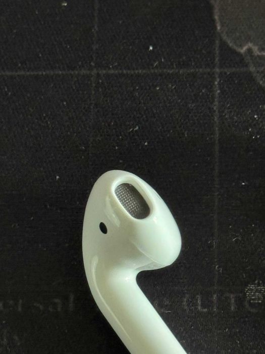 airpods в новому стані