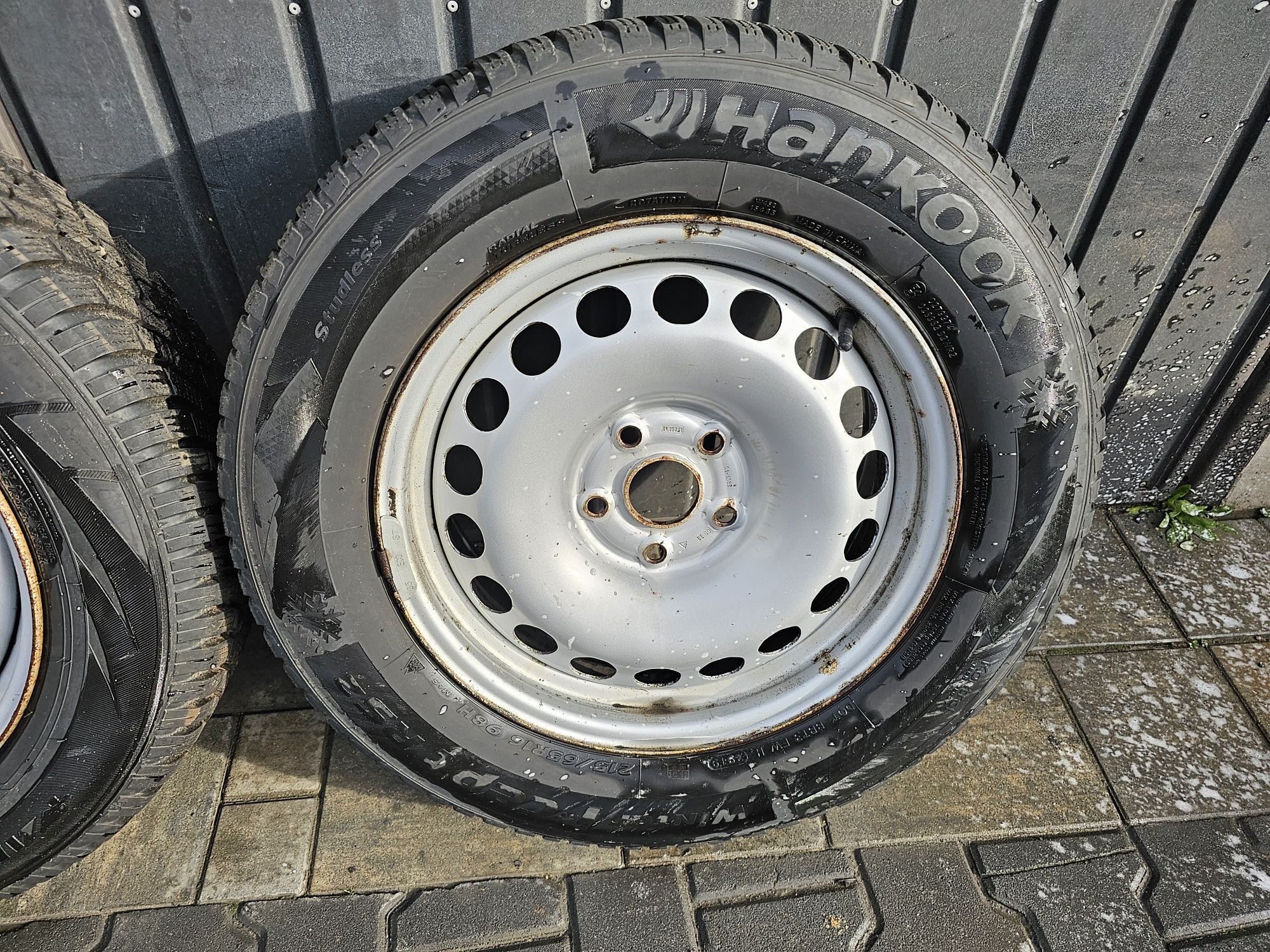 Koła Zimowe Felgi Opony 215/65R16 Falken VW Tiguan