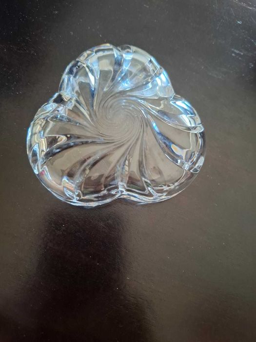 Vários guarda jóias de cristal