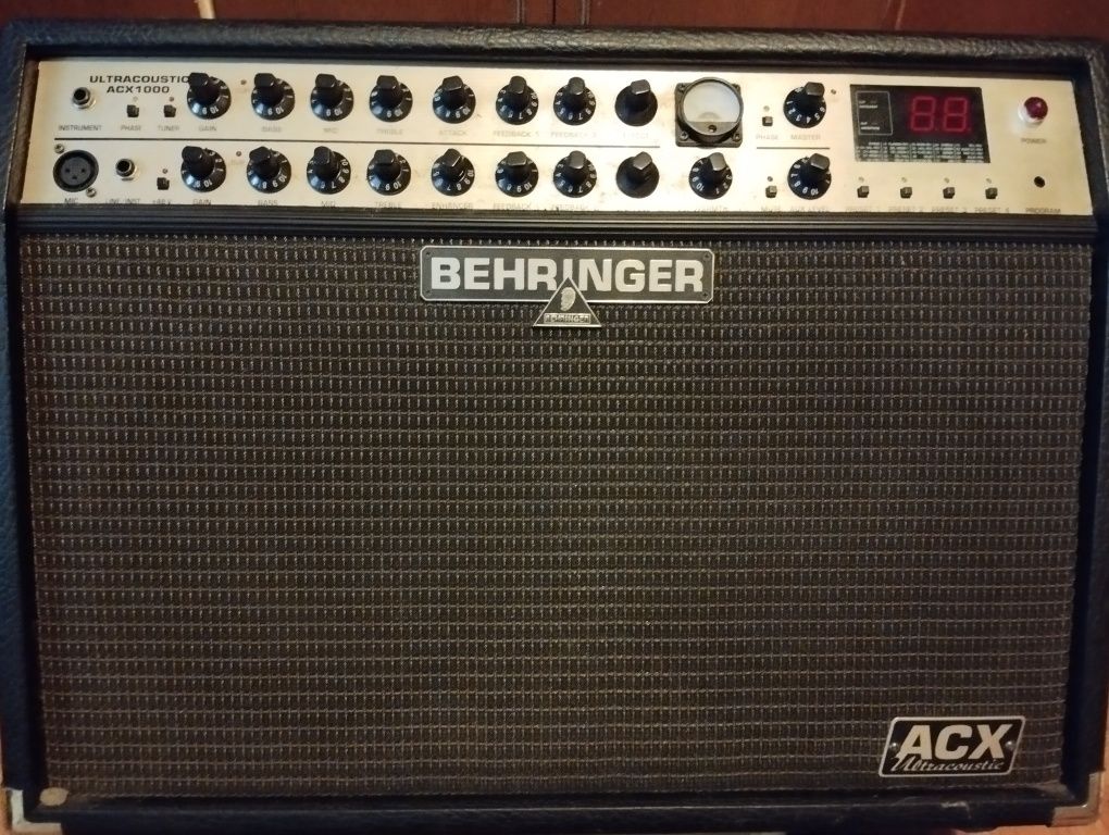 Wzmacniacz/Piecyk gitarowy BEHRINGER ACX1000 (Kustom,LDM,,Marshall)