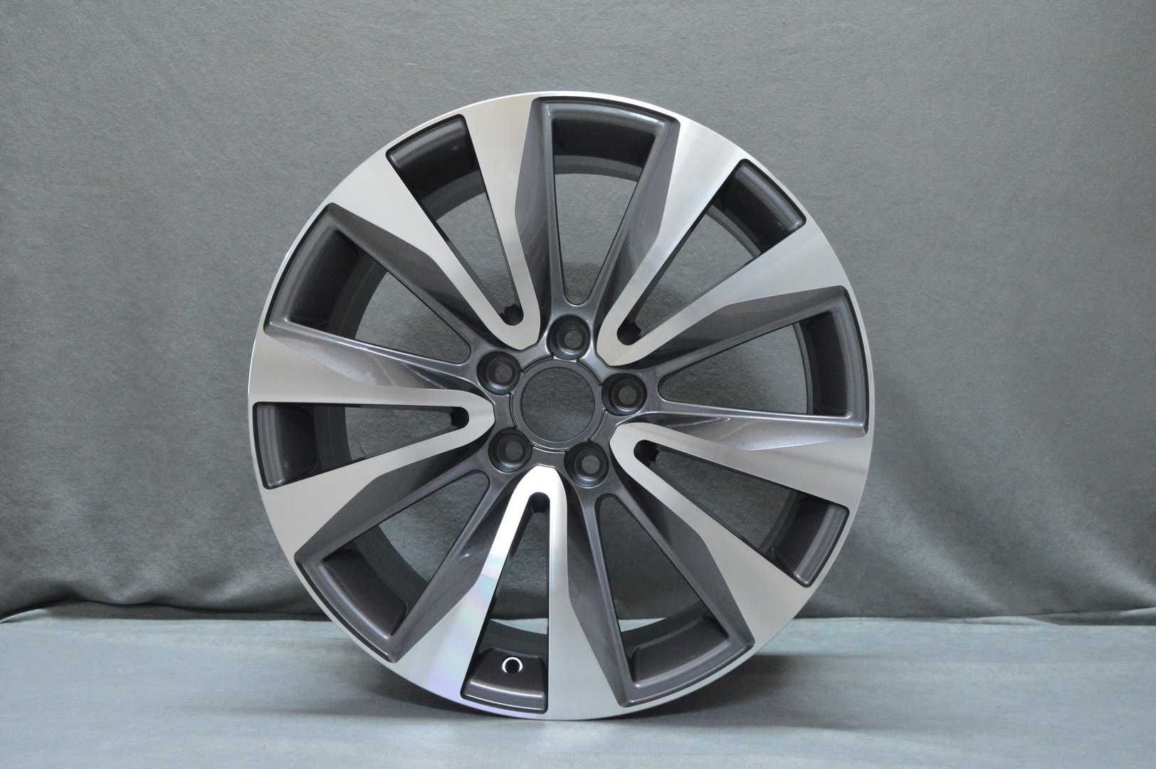 Felgi MODEL:10145  18'' 8J ET42 5x112 GMF