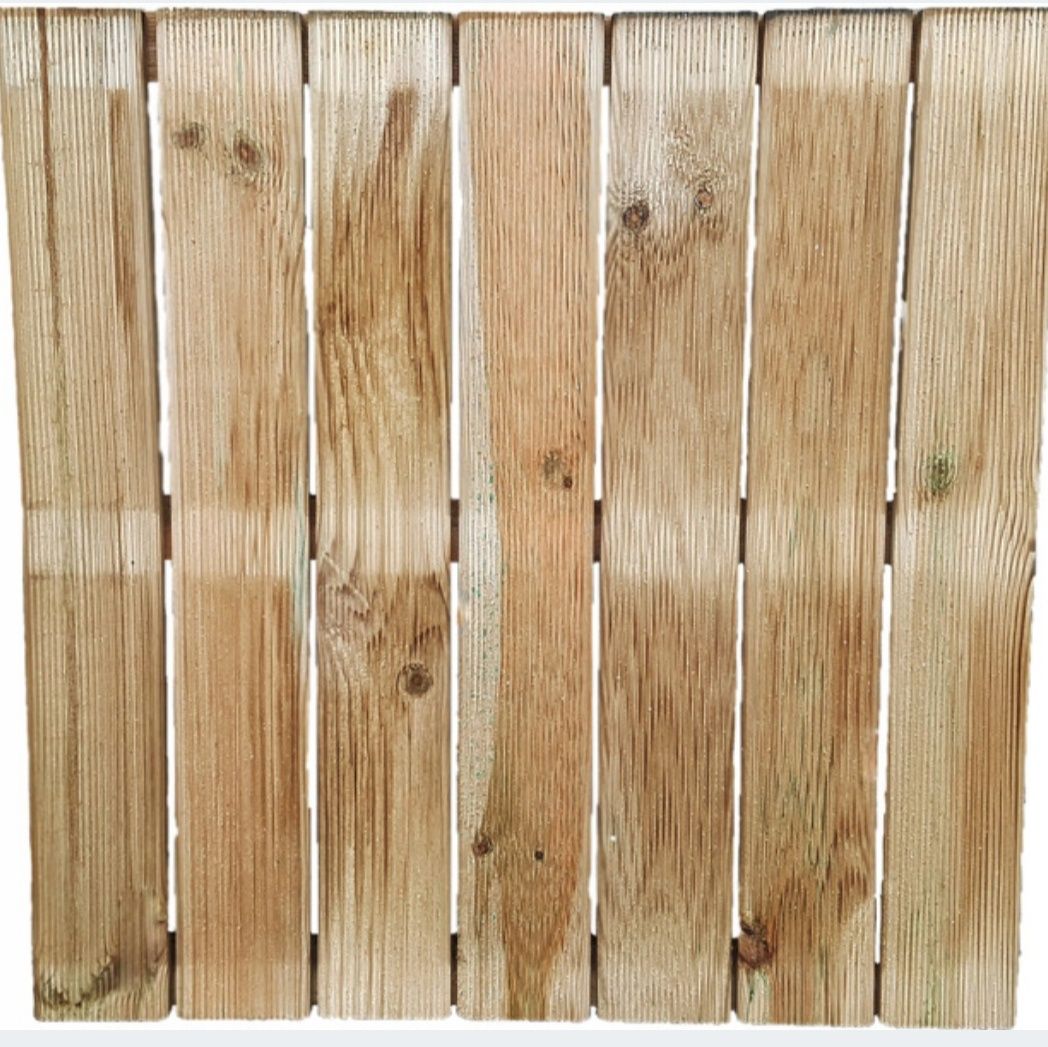 Podest drewniany 4,5m2  ryflowany 45x45 balkon taras sauna pomost do o