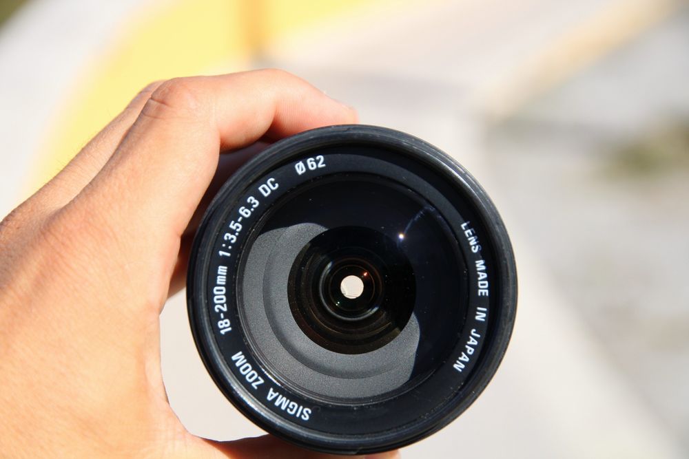 Sigma 18-200mm F/3.5-6.3 DC ( Canon EF)