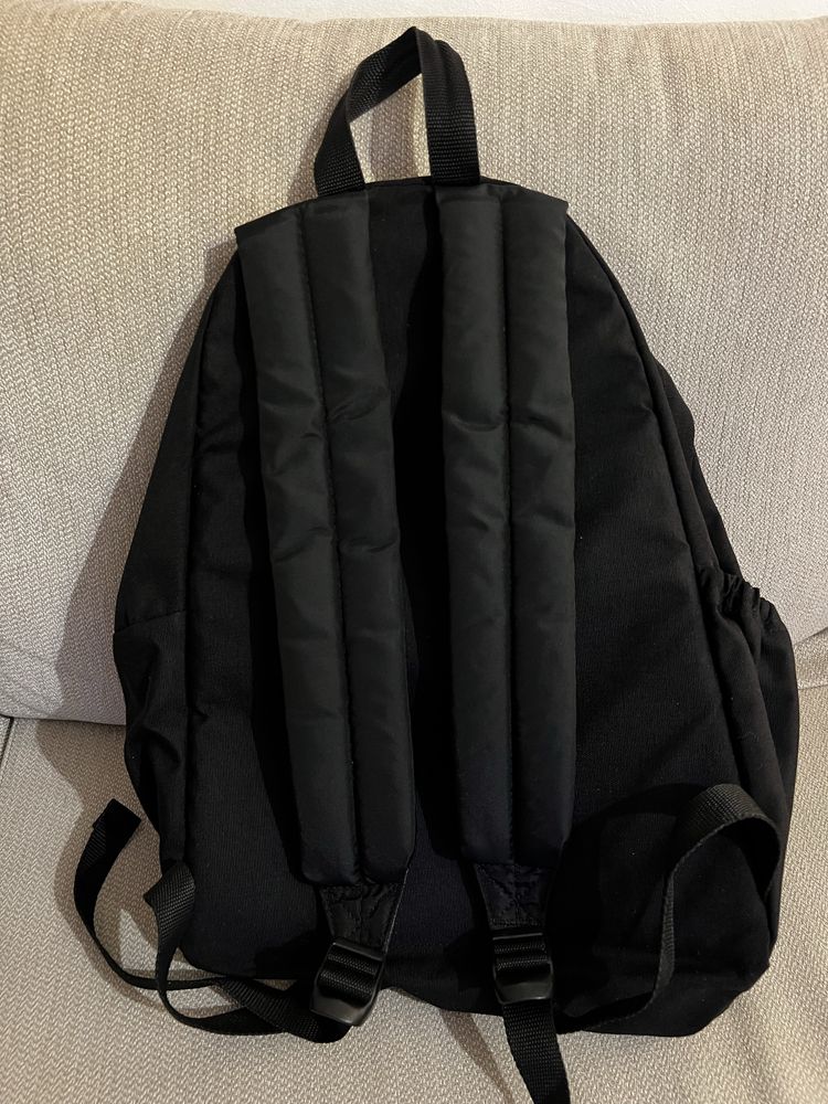 Mochila Eastpak Preta