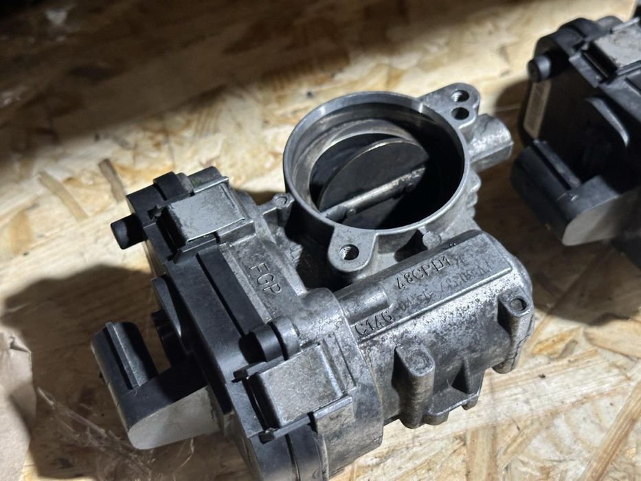 Дросельна заслонка заслінка Opel Astra Zafira Vectra 1.9 CDTI опель