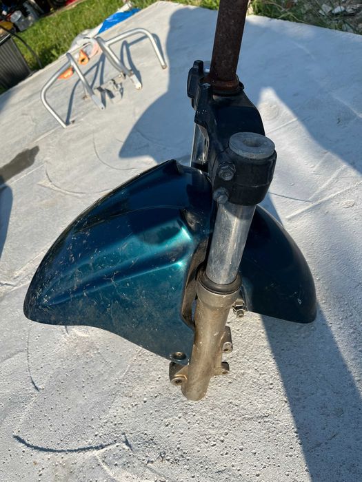 Suzuki Burgman 250 przedni widelec