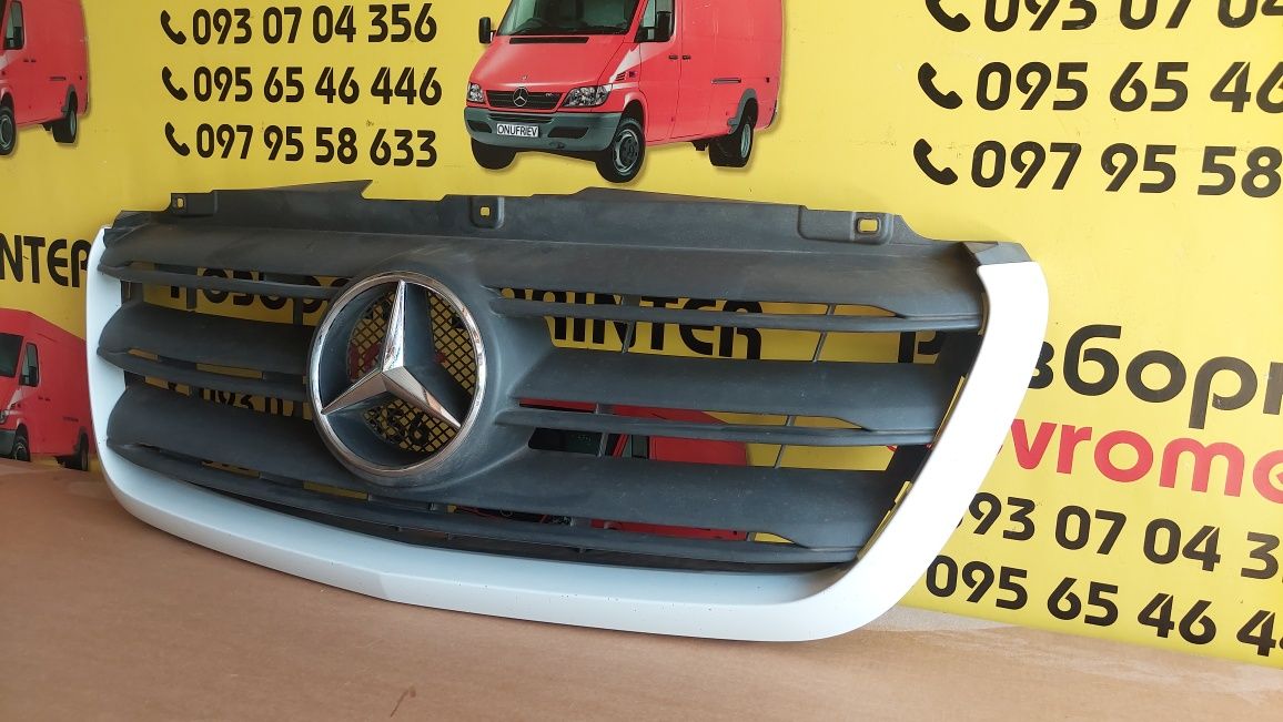 Передня решітка радіатора Mercedes Sprinter W907 w910 рестайлінг Б У