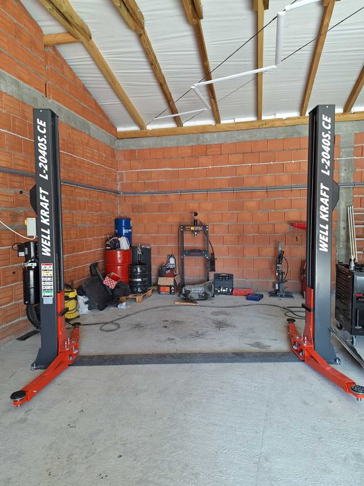 Podnośnik dwukolumnowy Półautomatyczny 4t Well Kraft L-2040S SE