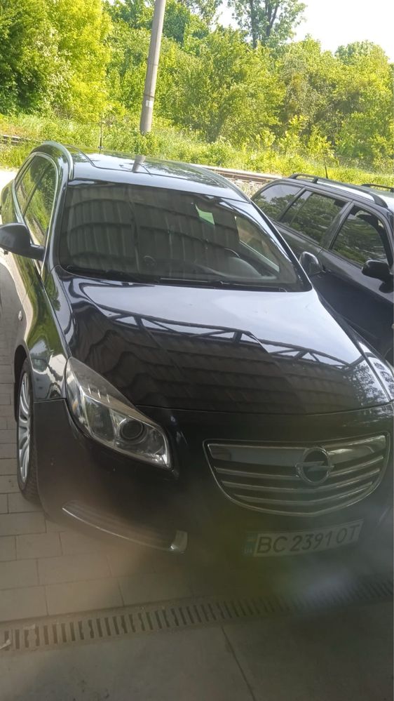 Opel insignia здача в оренду