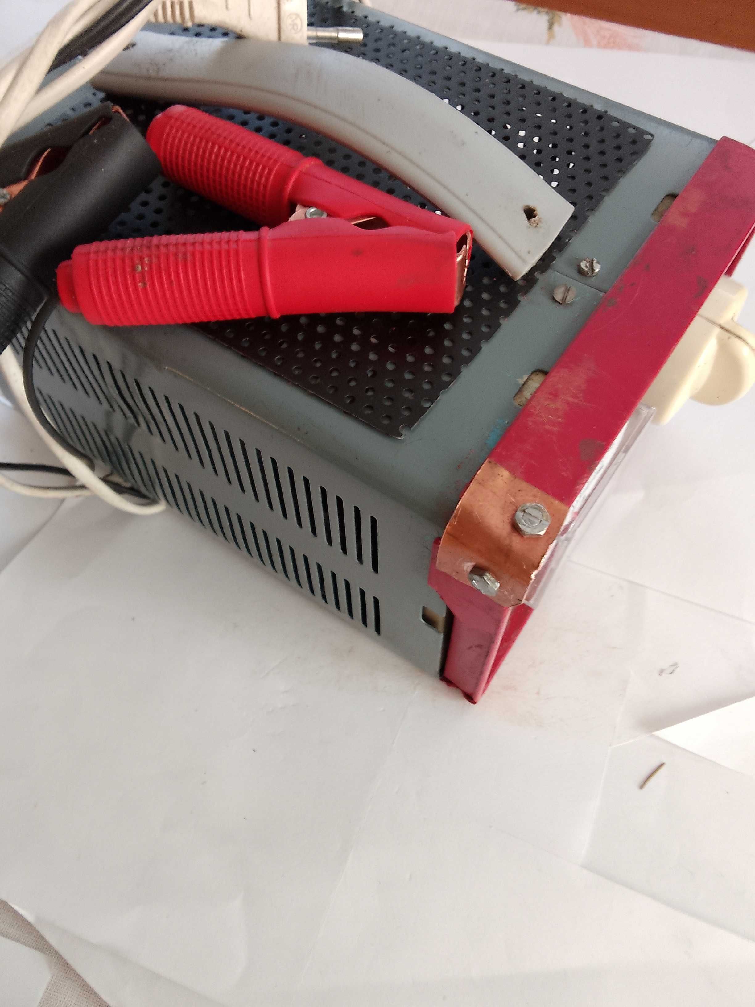 Prostownik 12V po naprawie, modernizacji