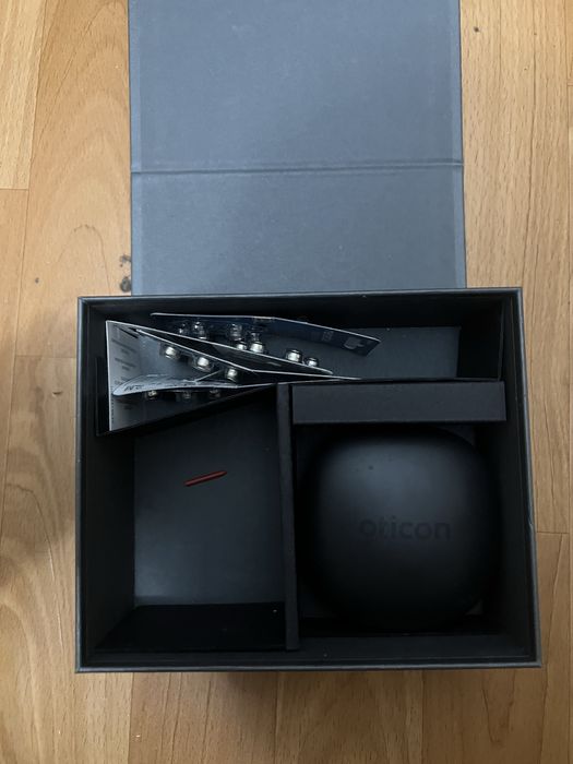 продам слуховий апарат