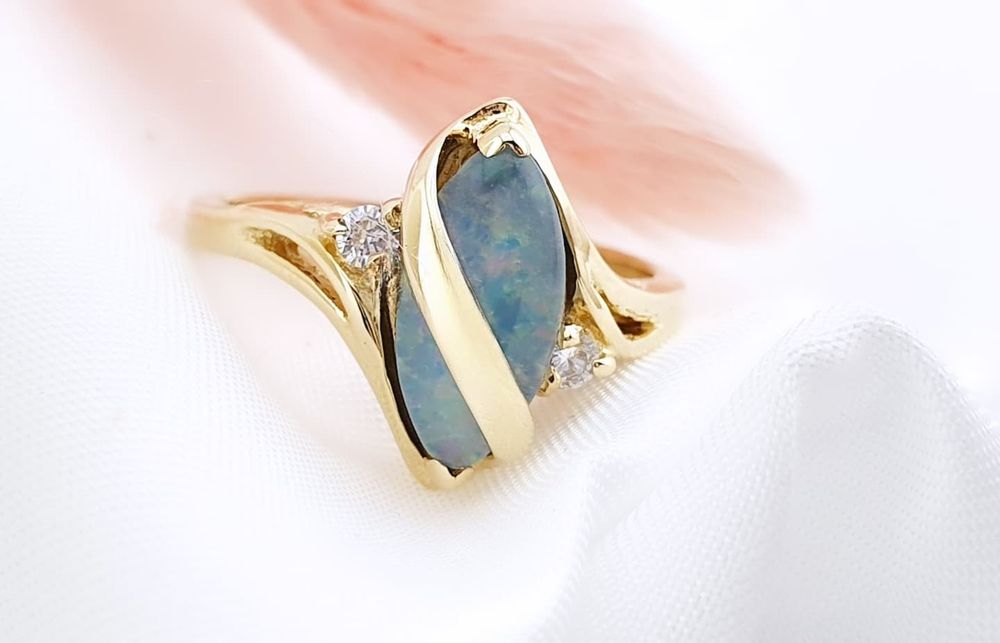 Złoty, pierścionek z Opalem pr.585