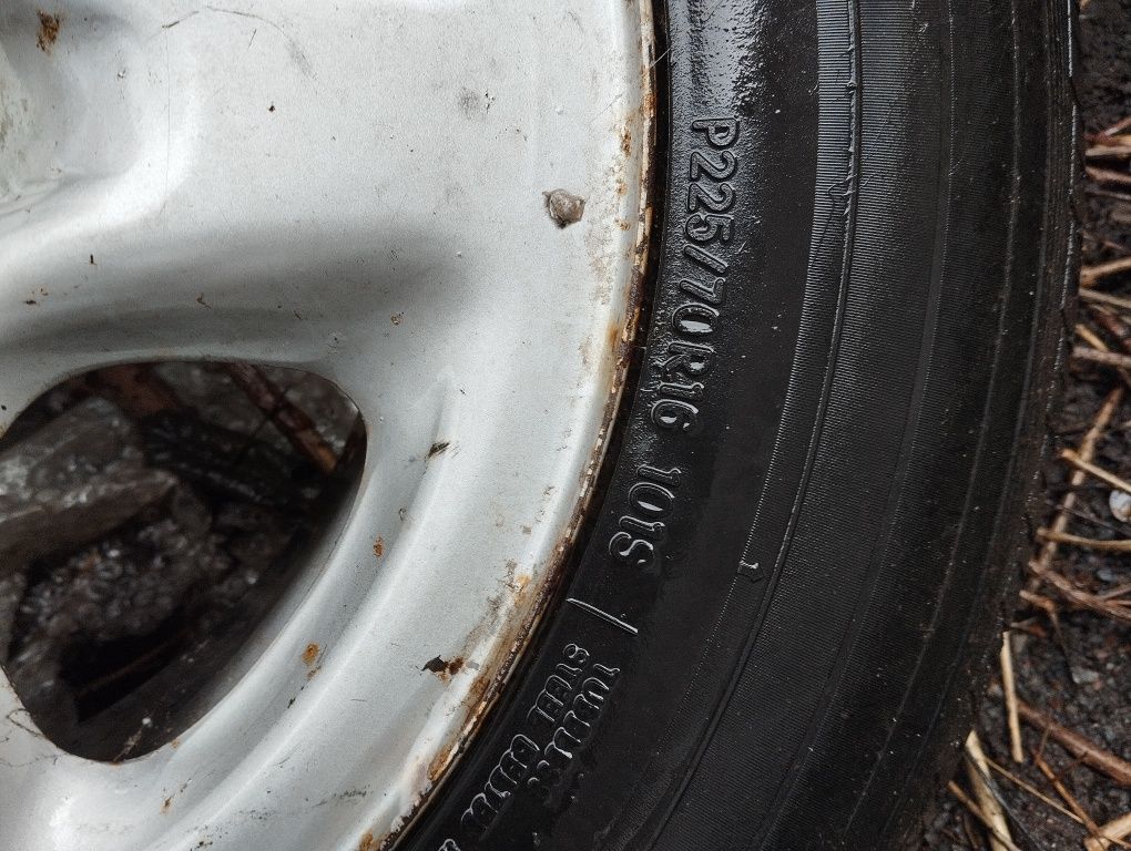 Автошина 225/70/16 Toyo с диском