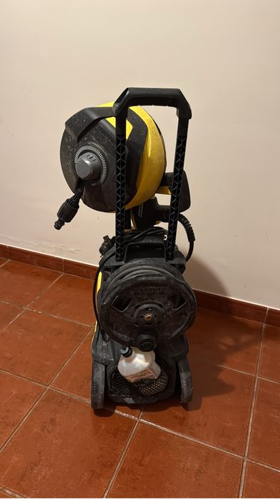 Lava a Jato com pouco tempo de uso.