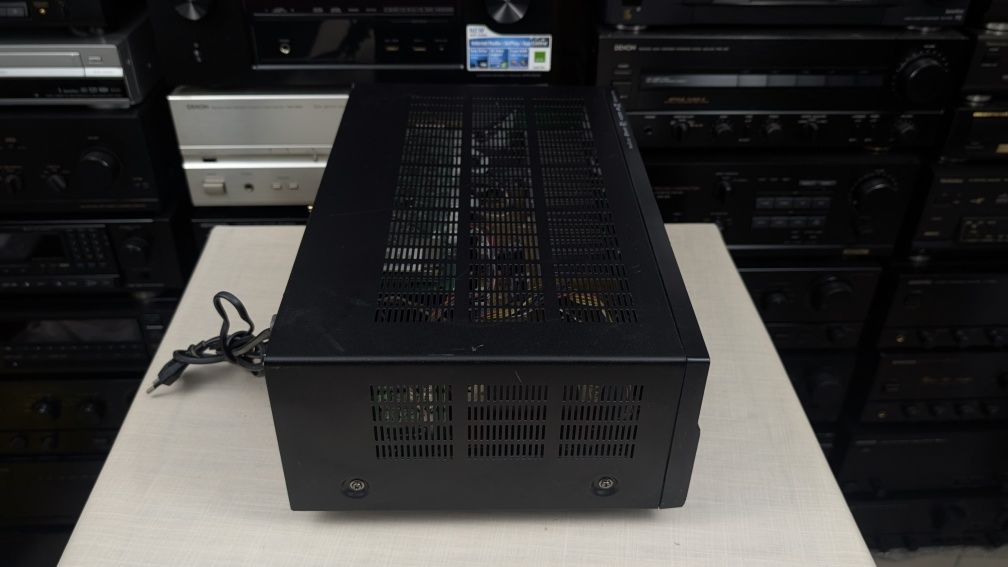 Yamaha RX-V581 Wysokiej jakość amplituner kina domowego z wi-fi .